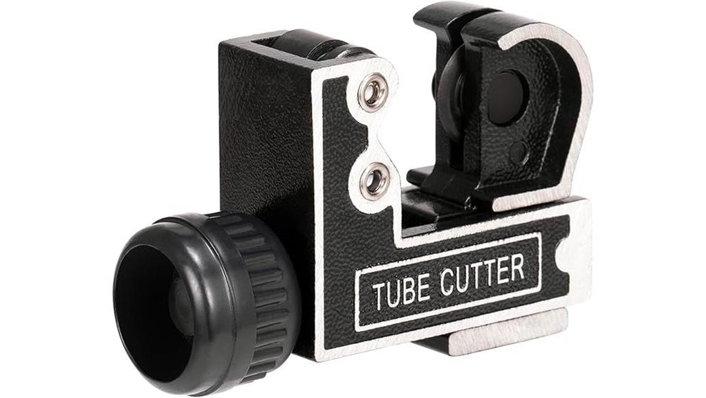 compact pipe cutting tool