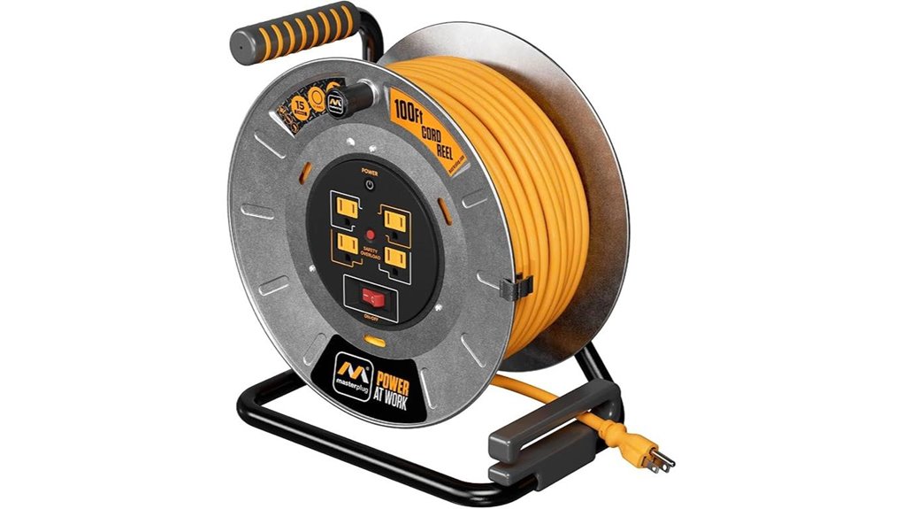 retractable cord with outlets